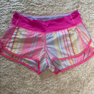 Lulu Lemon multicolored speed up short